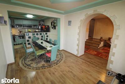 Casă cu 4 camere cu Teren 350 Mp în Central - 3
