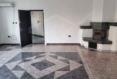 Casă individuală cu 14 camere cu Teren 700 Mp în Zorilor - 1