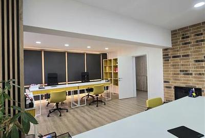 Apartament cu 3 camere decomandat în Central - 2