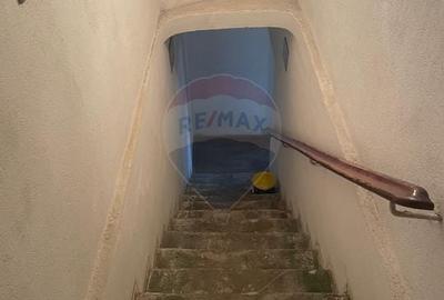 Casa cu 3 camere de vanzare in zona centrala comison 0% - 15