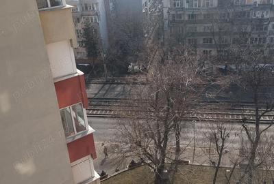 Apartament cu 3 camere semidecomandat în Alexandriei - 14