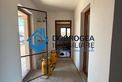 Casă individuală cu 4 camere cu Canalizare în Central - 12