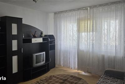 Apartament cu 2 camere semidecomandat în Rovine
