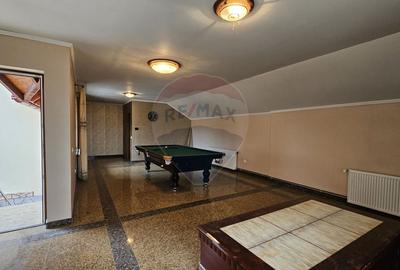 Casă cu 6 camere cu Teren 10331 Mp în Sohodol - 33