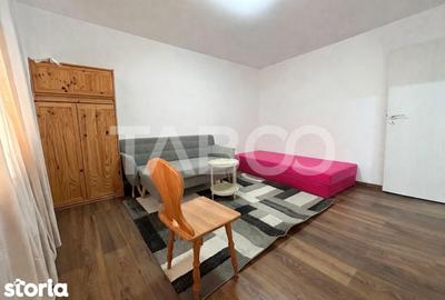 Apartament cu 3 camere semidecomandat, mobilat în Șelimbăr - 1