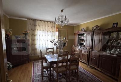 Casa spa?ioasa, 11 camere, 600 mp, teren 1450 mp, zona Li - 15