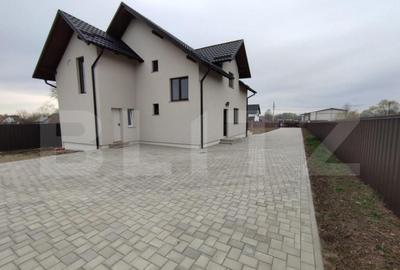 Casă cu 4 camere cu Teren 2500 Mp în Central - 13