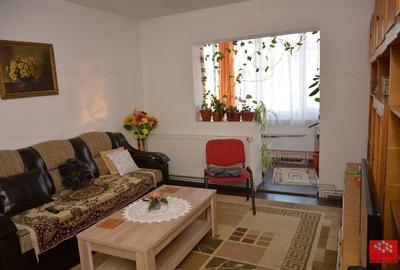 Apartamemt 4 camere zona Tractorul