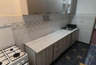 Apartament cu 2 camere decomandat, mobilat în Valea Aurie