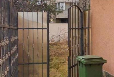 Casă individuală cu 10 camere în Scriitorilor - 18