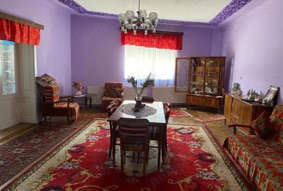 Casă cu 5 camere în Tărlungeni - 3