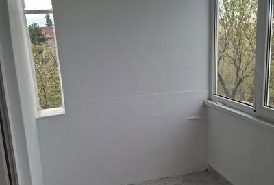 Garsonieră decomandată în Rogerius