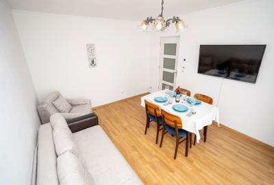 Apartament cu 3 camere decomandat în Capitol - 1