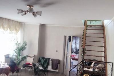 Casă cu 4 camere în Central - 4