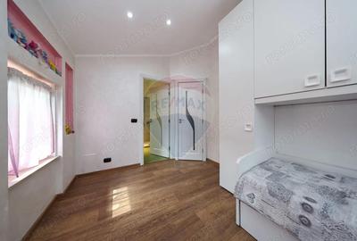 Casă cu Canalizare în Central - 3