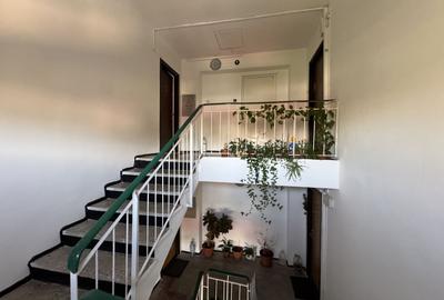 Apartament cu 3 camere decomandat, mobilat în Florilor - 23