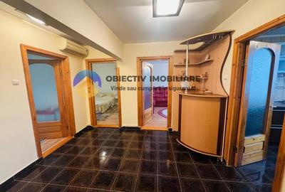 Apartament cu 4 camere decomandat, mobilat în Mărăței