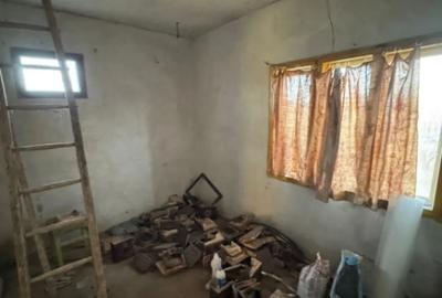 Casă cu 3 camere cu Teren 2500 Mp în Șindrești - 2