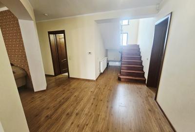 Casă individuală cu 8 camere cu Teren 595 Mp în Strejnicu - 16
