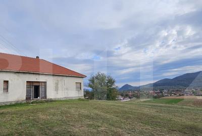 Vila la ro?u, 240 mp, teren 93.000 mp - ?oimu? - 2