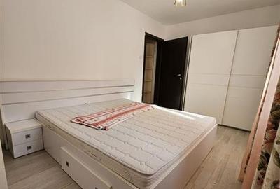 Apartament cu 3 camere semidecomandat în Titan - 4