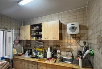 Apartament cu 3 camere decomandat, mobilat în Giurgiului