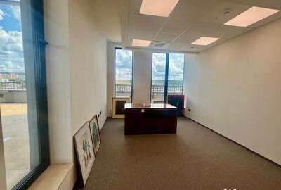 Spațiu comercial, de 146 mp, în Semicentral - 3