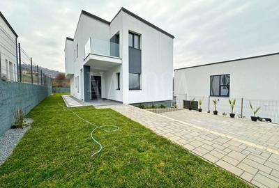 Casă individuală cu 4 camere cu Canalizare în Florești - 1