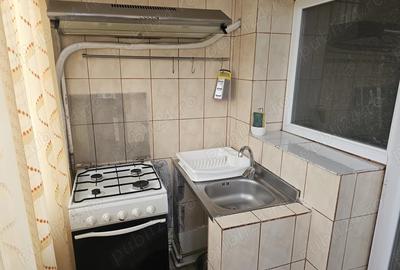 Vand apartament cu 2 camere , transformat in 3 - 7