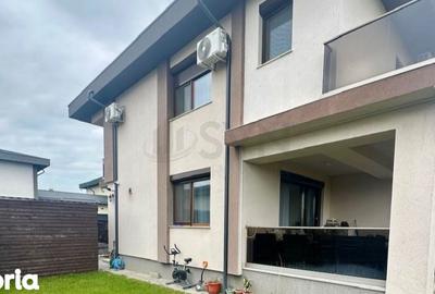 Casă cu 4 camere cu Teren 285 Mp în Central