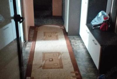 Apartament cu 2 camere decomandat în Micro 20 - 10