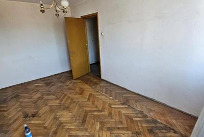 Apartament cu 2 camere decomandat în 1 Mai - 7
