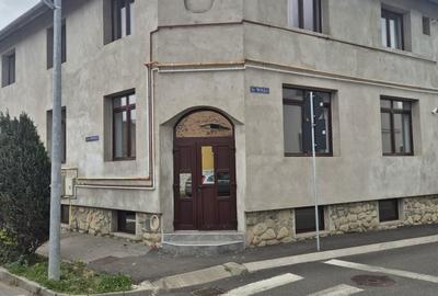Spațiu comercial, de 65 mp, în Central
