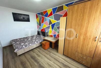 Apartament cu 4 camere decomandat, mobilat în Vasile Aaron - 12