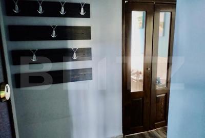 Apartament cu 3 camere semidecomandat, mobilat în Cloșca