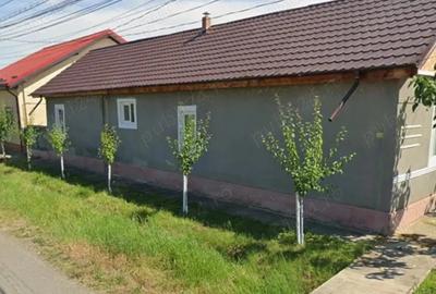 Casă cu 4 camere cu Teren 521 Mp în Central - 1