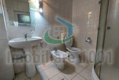 Spațiu comercial, de 84 mp, în Central - 3