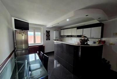 Apartament cu 3 camere decomandat în Calea Romanului - 3