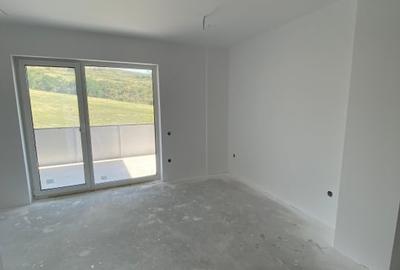 Apartament 2 camere finisat, zona verde - 3