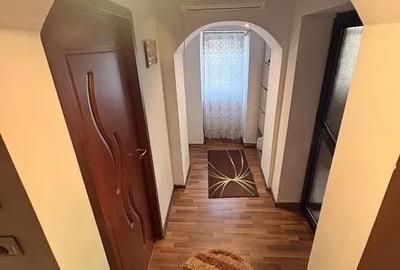 Apartament cu 3 camere semidecomandat în Central - 2