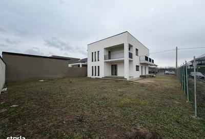 Casă cu 6 camere cu Teren 500 Mp în Cârcea - 9