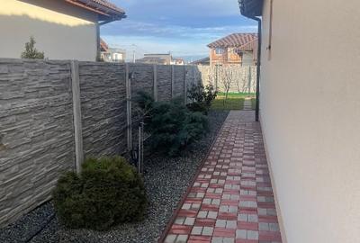 Duplex cu 3 camere cu Canalizare în Moșnița Nouă - 2