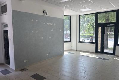 Spațiu comercial, de 60 mp, în Central - 5