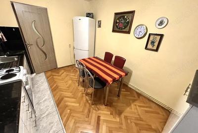 Apartament cu 3 camere decomandat în Cetate - 3