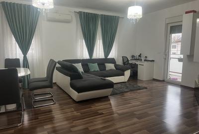 Apartament cu 3 camere decomandat în Lipovei - 2