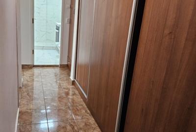Apartament cu 3 camere decomandat, mobilat în Alfa - 2