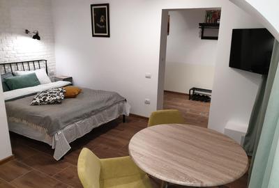 Garsonieră semidecomandată, mobilată în Brașovul Vechi - 1
