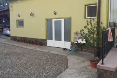 Casă cu 5 camere cu Teren 2000 Mp în Cernatu - 2