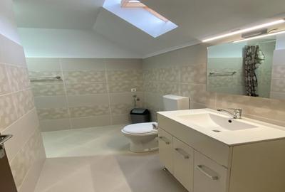 Casă cu 5 camere cu Teren 200 Mp în Zorilor