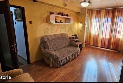 Apartament cu 4 camere decomandat în Coman - 7